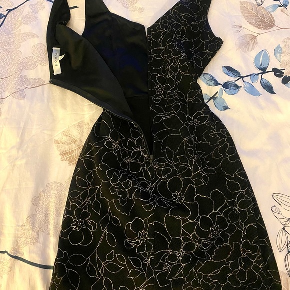 Women’s Row A Black Mini Dress - Picture 6 of 7